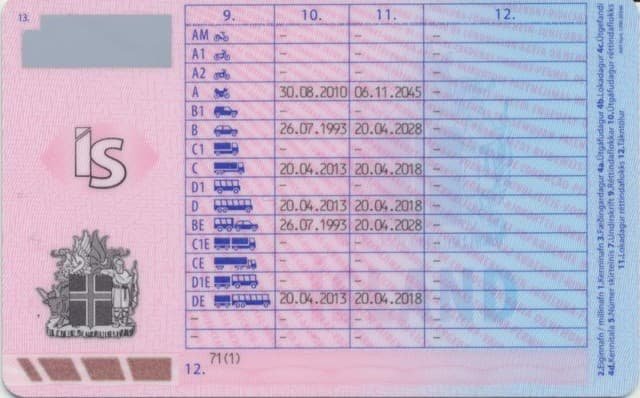 Ökuskírteini á Íslandi-front.jpg